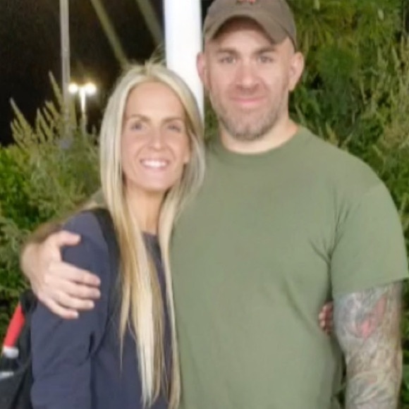 Meet your Posher, Robin - Picture 3 of 3